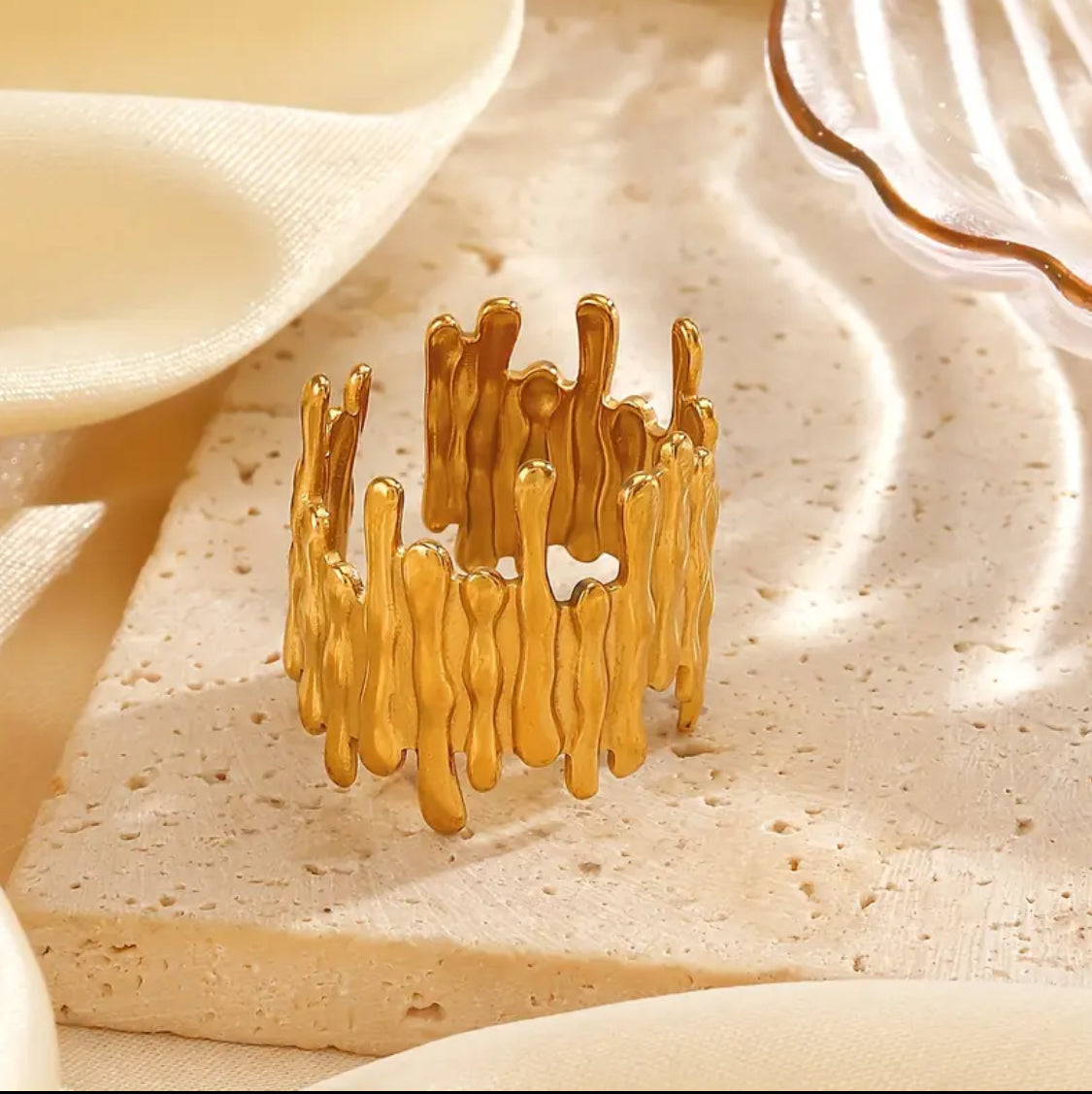 Molten Flow Adjustable Ring