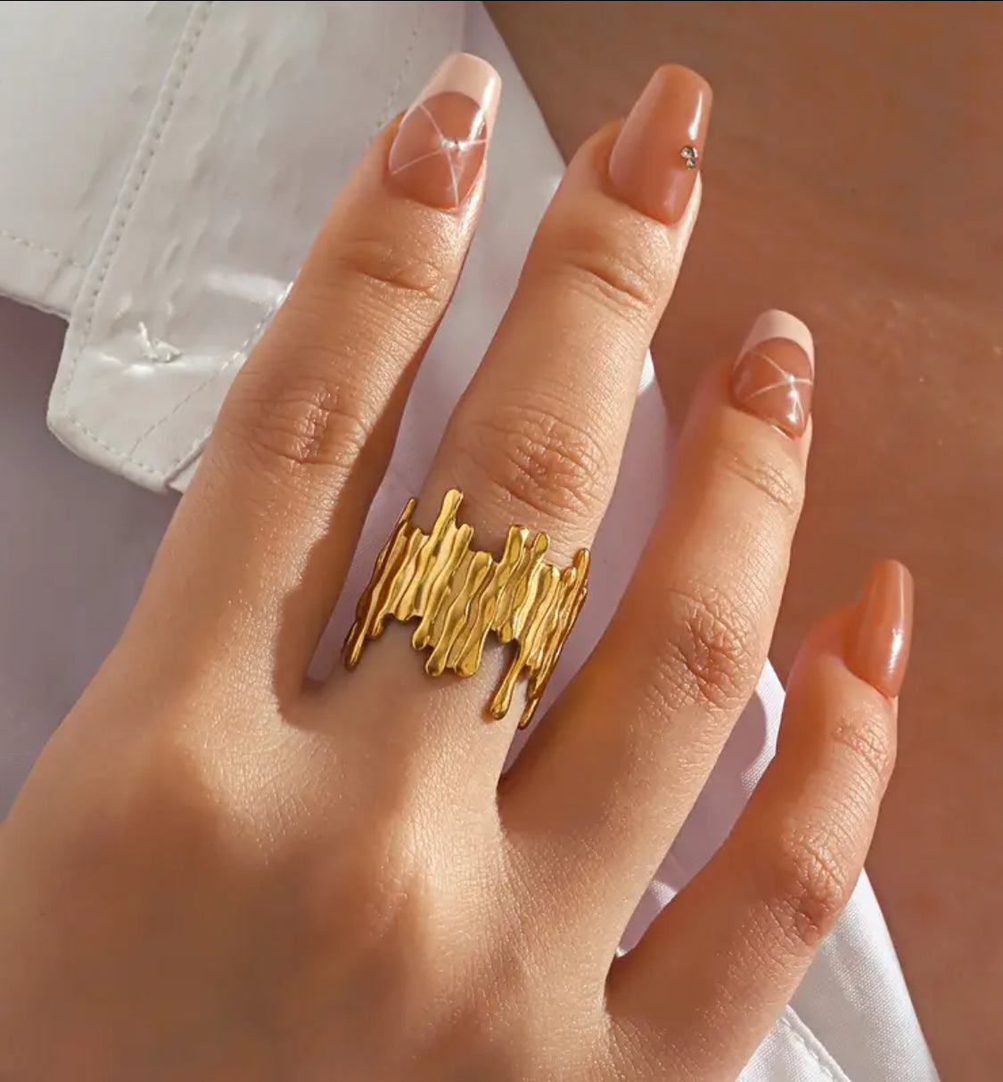 Molten Flow Adjustable Ring